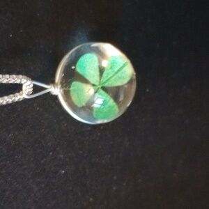 4-LEAF CLOVER, REAL, ENCASED INSIDE LUCITE SPHERE w/ 24" x 2mm 925 -SS BOX CHAIN